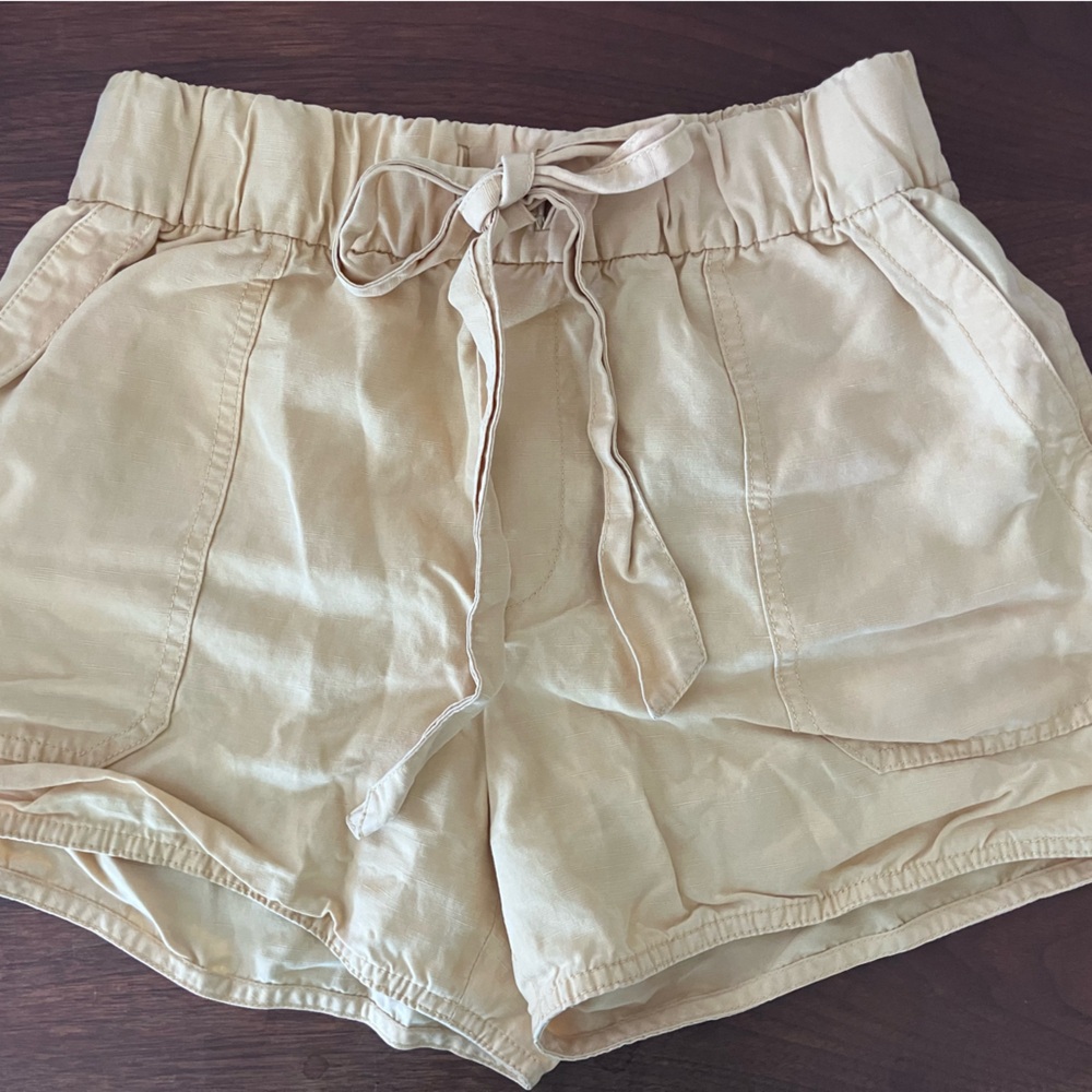 Club Monaco yellow Women's Shorts